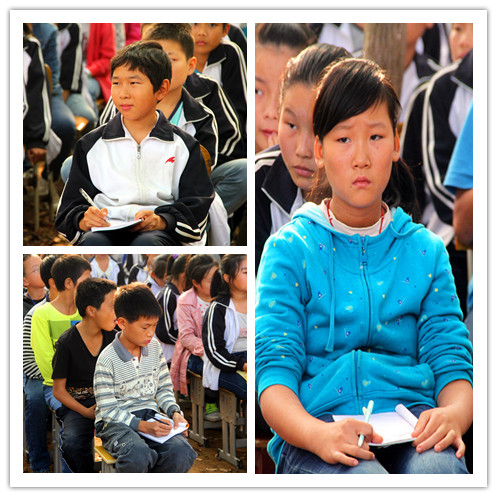 03孩子们在认真地听讲.jpg
